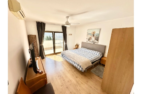Villa in Pego zu verkaufen, Woongedeelte 320 m², Bouwjaar 2009, Klimaanlage, Grondstuk 1166 m², 5 Slaapkamers, 4 Badkamers, Pool, ref.: O-V98014-36