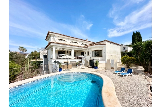 Villa in Pego zu verkaufen, Woongedeelte 320 m², Bouwjaar 2009, Klimaanlage, Grondstuk 1166 m², 5 Slaapkamers, 4 Badkamers, Pool, ref.: O-V98014-6
