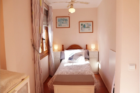 Villa in Benigembla zu verkaufen, Woongedeelte 199 m², Grondstuk 833 m², 4 Slaapkamers, 4 Badkamers, Pool, ref.: PT-26003-21