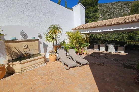 Villa in Pego zu verkaufen, Woongedeelte 312 m², Bouwjaar 2005, Klimaanlage, Grondstuk 1027 m², 5 Slaapkamers, 5 Badkamers, Pool, ref.: O-V98114-10