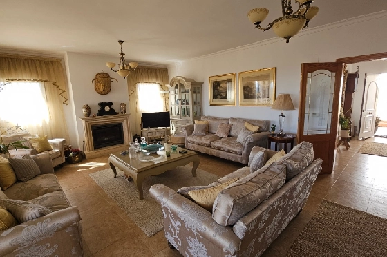 Villa in Pego zu verkaufen, Woongedeelte 312 m², Bouwjaar 2005, Klimaanlage, Grondstuk 1027 m², 5 Slaapkamers, 5 Badkamers, Pool, ref.: O-V98114-16
