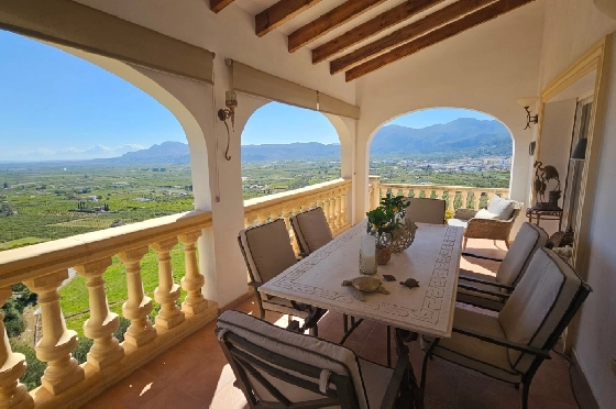 Villa in Pego zu verkaufen, Woongedeelte 312 m², Bouwjaar 2005, Klimaanlage, Grondstuk 1027 m², 5 Slaapkamers, 5 Badkamers, Pool, ref.: O-V98114-22