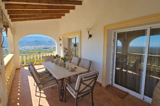 Villa in Pego zu verkaufen, Woongedeelte 312 m², Bouwjaar 2005, Klimaanlage, Grondstuk 1027 m², 5 Slaapkamers, 5 Badkamers, Pool, ref.: O-V98114-23