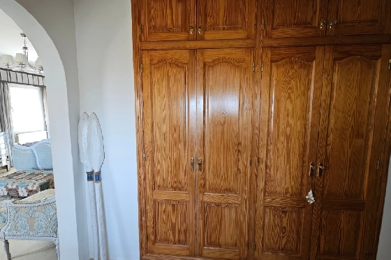 Villa in Pego zu verkaufen, Woongedeelte 312 m², Bouwjaar 2005, Klimaanlage, Grondstuk 1027 m², 5 Slaapkamers, 5 Badkamers, Pool, ref.: O-V98114-34