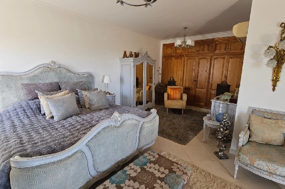 Villa in Pego zu verkaufen, Woongedeelte 312 m², Bouwjaar 2005, Klimaanlage, Grondstuk 1027 m², 5 Slaapkamers, 5 Badkamers, Pool, ref.: O-V98114-36