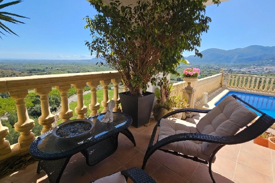Villa in Pego zu verkaufen, Woongedeelte 312 m², Bouwjaar 2005, Klimaanlage, Grondstuk 1027 m², 5 Slaapkamers, 5 Badkamers, Pool, ref.: O-V98114-38