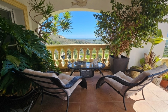 Villa in Pego zu verkaufen, Woongedeelte 312 m², Bouwjaar 2005, Klimaanlage, Grondstuk 1027 m², 5 Slaapkamers, 5 Badkamers, Pool, ref.: O-V98114-39