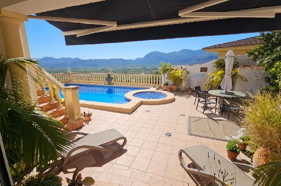 Villa in Pego zu verkaufen, Woongedeelte 312 m², Bouwjaar 2005, Klimaanlage, Grondstuk 1027 m², 5 Slaapkamers, 5 Badkamers, Pool, ref.: O-V98114-46