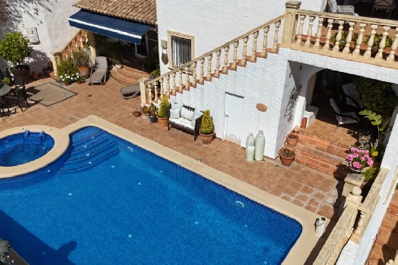 Villa in Pego zu verkaufen, Woongedeelte 312 m², Bouwjaar 2005, Klimaanlage, Grondstuk 1027 m², 5 Slaapkamers, 5 Badkamers, Pool, ref.: O-V98114-6