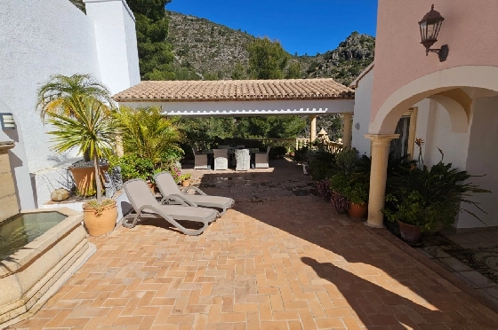 Villa in Pego zu verkaufen, Woongedeelte 312 m², Bouwjaar 2005, Klimaanlage, Grondstuk 1027 m², 5 Slaapkamers, 5 Badkamers, Pool, ref.: O-V98114-9