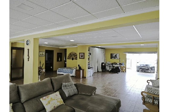 Villa in Pedreguer zu verkaufen, Woongedeelte 270 m², Klimaanlage, Grondstuk 400 m², 3 Slaapkamers, 3 Badkamers, Pool, ref.: CO-C20952-24