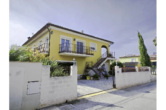 Villa in Pedreguer zu verkaufen, Woongedeelte 270 m², Klimaanlage, Grondstuk 400 m², 3 Slaapkamers, 3 Badkamers, Pool, ref.: CO-C20952-30