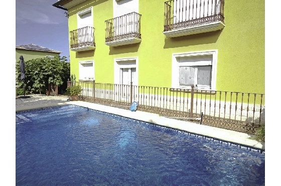 Villa in Pedreguer zu verkaufen, Woongedeelte 270 m², Klimaanlage, Grondstuk 400 m², 3 Slaapkamers, 3 Badkamers, Pool, ref.: CO-C20952-32