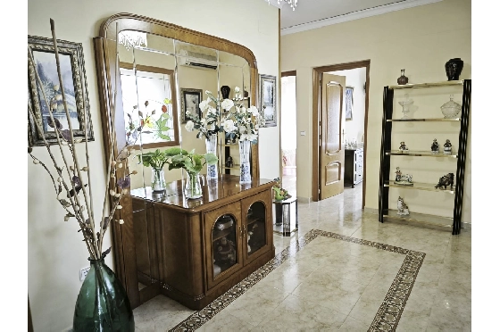 Villa in Pedreguer zu verkaufen, Woongedeelte 270 m², Klimaanlage, Grondstuk 400 m², 3 Slaapkamers, 3 Badkamers, Pool, ref.: CO-C20952-33