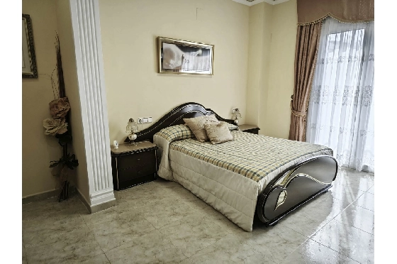 Villa in Pedreguer zu verkaufen, Woongedeelte 270 m², Klimaanlage, Grondstuk 400 m², 3 Slaapkamers, 3 Badkamers, Pool, ref.: CO-C20952-8