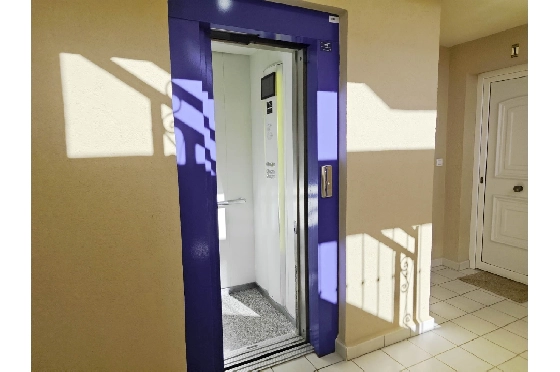 Apartment in Denia zu verkaufen, Woongedeelte 84 m², Bouwjaar 2001, Klimaanlage, 2 Slaapkamers, 2 Badkamers, Pool, ref.: CO-C25957-23