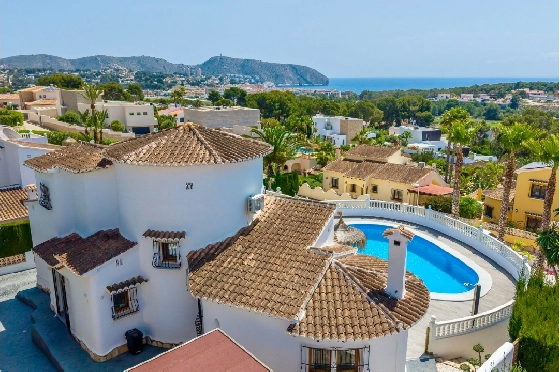 Villa in Moraira zu verkaufen, Woongedeelte 290 m², Bouwjaar 2003, + Ofen, Klimaanlage, Grondstuk 847 m², 3 Slaapkamers, 3 Badkamers, Pool, ref.: AM-12692DR-15