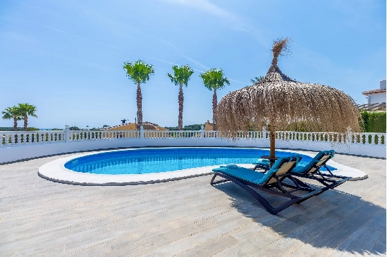 Villa in Moraira zu verkaufen, Woongedeelte 290 m², Bouwjaar 2003, + Ofen, Klimaanlage, Grondstuk 847 m², 3 Slaapkamers, 3 Badkamers, Pool, ref.: AM-12692DR-16