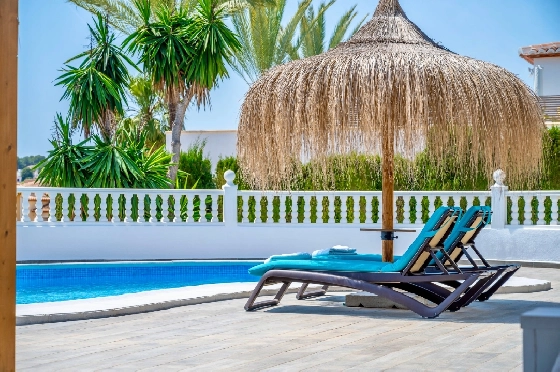 Villa in Moraira zu verkaufen, Woongedeelte 290 m², Bouwjaar 2003, + Ofen, Klimaanlage, Grondstuk 847 m², 3 Slaapkamers, 3 Badkamers, Pool, ref.: AM-12692DR-20
