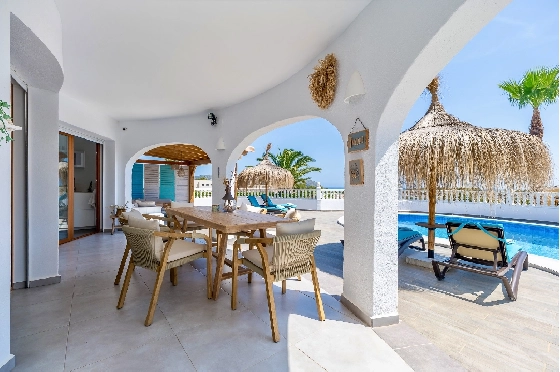 Villa in Moraira zu verkaufen, Woongedeelte 290 m², Bouwjaar 2003, + Ofen, Klimaanlage, Grondstuk 847 m², 3 Slaapkamers, 3 Badkamers, Pool, ref.: AM-12692DR-21