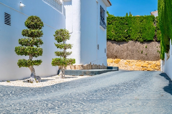 Villa in Moraira zu verkaufen, Woongedeelte 290 m², Bouwjaar 2003, + Ofen, Klimaanlage, Grondstuk 847 m², 3 Slaapkamers, 3 Badkamers, Pool, ref.: AM-12692DR-31