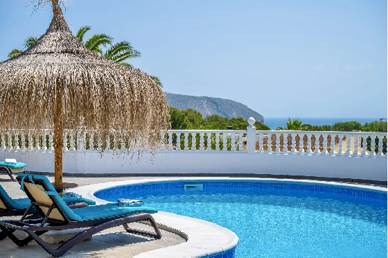 Villa in Moraira zu verkaufen, Woongedeelte 290 m², Bouwjaar 2003, + Ofen, Klimaanlage, Grondstuk 847 m², 3 Slaapkamers, 3 Badkamers, Pool, ref.: AM-12692DR-4