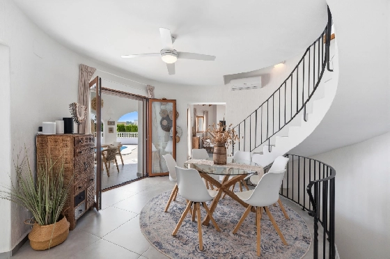 Villa in Moraira zu verkaufen, Woongedeelte 290 m², Bouwjaar 2003, + Ofen, Klimaanlage, Grondstuk 847 m², 3 Slaapkamers, 3 Badkamers, Pool, ref.: AM-12692DR-43