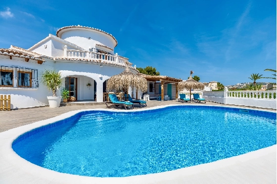 Villa in Moraira zu verkaufen, Woongedeelte 290 m², Bouwjaar 2003, + Ofen, Klimaanlage, Grondstuk 847 m², 3 Slaapkamers, 3 Badkamers, Pool, ref.: AM-12692DR-6