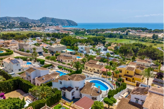 Villa in Moraira zu verkaufen, Woongedeelte 290 m², Bouwjaar 2003, + Ofen, Klimaanlage, Grondstuk 847 m², 3 Slaapkamers, 3 Badkamers, Pool, ref.: AM-12692DR-8
