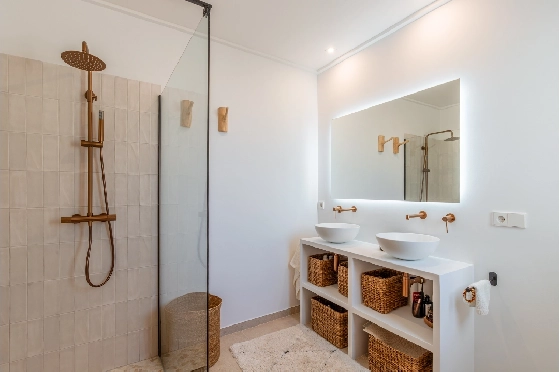 Villa in Moraira zu verkaufen, Woongedeelte 347 m², Bouwjaar 2025, Klimaanlage, Grondstuk 852 m², 4 Slaapkamers, 5 Badkamers, Pool, ref.: AM-12704DA-27
