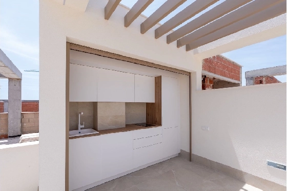 Eck-Reihenhaus in Los Alcazares zu verkaufen, Woongedeelte 146 m², Zustand Erstbezug, Klimaanlage, Grondstuk 177 m², 3 Slaapkamers, 2 Badkamers, Pool, ref.: HA-LAN-480-Q01-20