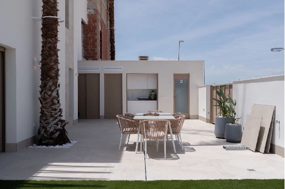 Eck-Reihenhaus in Los Alcazares zu verkaufen, Woongedeelte 146 m², Zustand Erstbezug, Klimaanlage, Grondstuk 177 m², 3 Slaapkamers, 2 Badkamers, Pool, ref.: HA-LAN-480-Q01-23