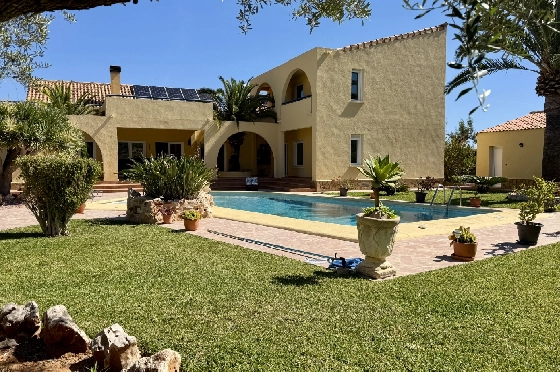 Villa in Els Poblets zu verkaufen, Woongedeelte 383 m², Bouwjaar 2002, Zustand gepflegt, + Fussbodenheizung, Klimaanlage, Grondstuk 1821 m², 3 Slaapkamers, 3 Badkamers, Pool, ref.: RG-1126-1