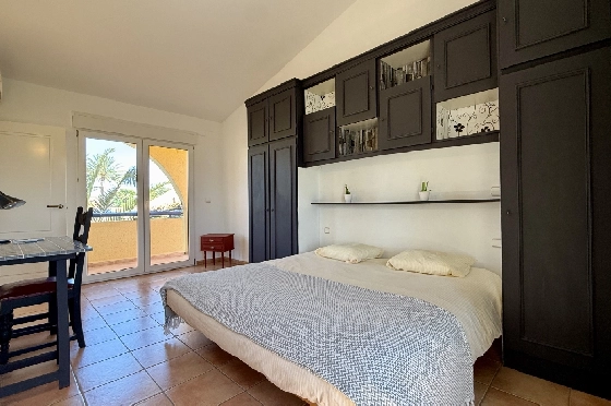 Villa in Els Poblets zu verkaufen, Woongedeelte 383 m², Bouwjaar 2002, Zustand gepflegt, + Fussbodenheizung, Klimaanlage, Grondstuk 1821 m², 3 Slaapkamers, 3 Badkamers, Pool, ref.: RG-1126-18