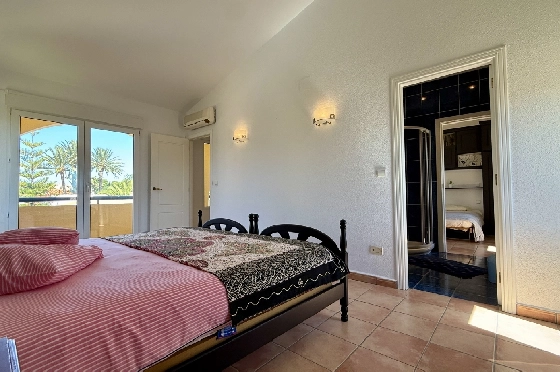 Villa in Els Poblets zu verkaufen, Woongedeelte 383 m², Bouwjaar 2002, Zustand gepflegt, + Fussbodenheizung, Klimaanlage, Grondstuk 1821 m², 3 Slaapkamers, 3 Badkamers, Pool, ref.: RG-1126-21