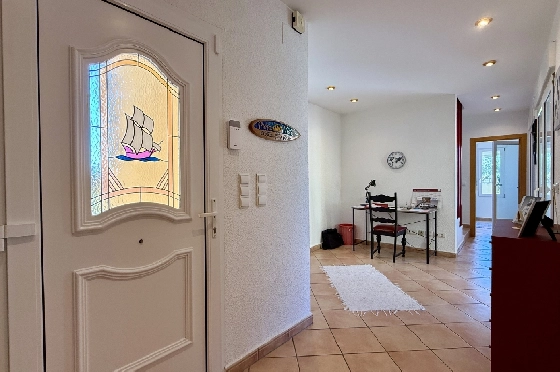 Villa in Els Poblets zu verkaufen, Woongedeelte 383 m², Bouwjaar 2002, Zustand gepflegt, + Fussbodenheizung, Klimaanlage, Grondstuk 1821 m², 3 Slaapkamers, 3 Badkamers, Pool, ref.: RG-1126-5