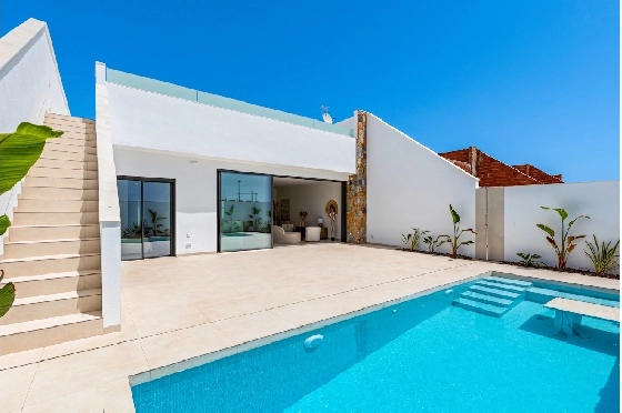 Villa in Los Alcazares zu verkaufen, Woongedeelte 198 m², Zustand Erstbezug, Klimaanlage, Grondstuk 235 m², 3 Slaapkamers, 2 Badkamers, Pool, ref.: HA-LAN-501-E01-2