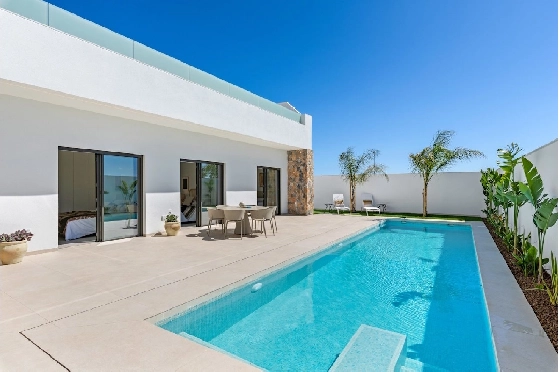Villa in Los Alcazares zu verkaufen, Woongedeelte 198 m², Zustand Erstbezug, Klimaanlage, Grondstuk 235 m², 3 Slaapkamers, 2 Badkamers, Pool, ref.: HA-LAN-501-E01-28