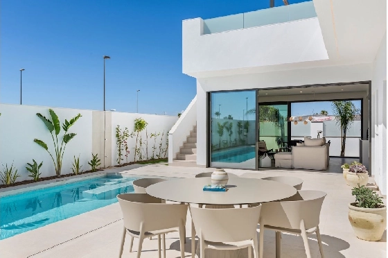 Villa in Los Alcazares zu verkaufen, Woongedeelte 198 m², Zustand Erstbezug, Klimaanlage, Grondstuk 235 m², 3 Slaapkamers, 2 Badkamers, Pool, ref.: HA-LAN-501-E01-29