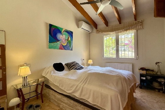 Villa in Pego - Monte Pego(Rafol) zu verkaufen, Woongedeelte 259 m², Bouwjaar 1990, + Zentralheizung, Klimaanlage, Grondstuk 2400 m², 4 Slaapkamers, 3 Badkamers, Pool, ref.: JS-1026-13