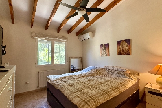 Villa in Pego - Monte Pego(Rafol) zu verkaufen, Woongedeelte 259 m², Bouwjaar 1990, + Zentralheizung, Klimaanlage, Grondstuk 2400 m², 4 Slaapkamers, 3 Badkamers, Pool, ref.: JS-1026-14