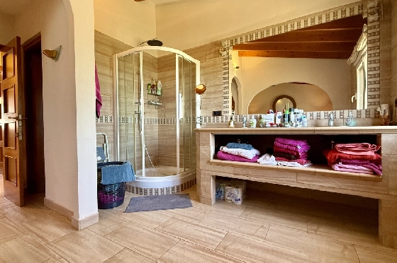 Villa in Pego - Monte Pego(Rafol) zu verkaufen, Woongedeelte 259 m², Bouwjaar 1990, + Zentralheizung, Klimaanlage, Grondstuk 2400 m², 4 Slaapkamers, 3 Badkamers, Pool, ref.: JS-1026-17