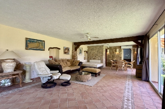 Villa in Pego - Monte Pego(Rafol) zu verkaufen, Woongedeelte 259 m², Bouwjaar 1990, + Zentralheizung, Klimaanlage, Grondstuk 2400 m², 4 Slaapkamers, 3 Badkamers, Pool, ref.: JS-1026-21