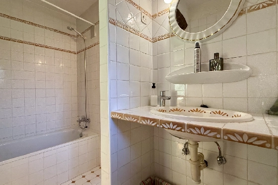 Villa in Pego - Monte Pego(Rafol) zu verkaufen, Woongedeelte 259 m², Bouwjaar 1990, + Zentralheizung, Klimaanlage, Grondstuk 2400 m², 4 Slaapkamers, 3 Badkamers, Pool, ref.: JS-1026-24