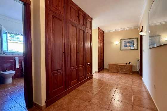 RG-1726-37.webp