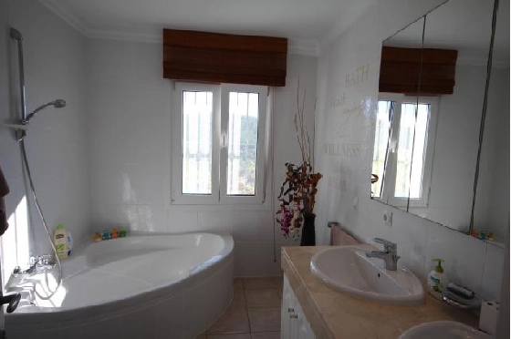 Sommerhaus in Oliva(San Pere) zur Ferienvermietung, Woongedeelte 170 m², Bouwjaar 2005, Zustand neuwertig, + Fussbodenheizung, Klimaanlage, Grondstuk 900 m², 3 Slaapkamers, 2 Badkamers, Pool, ref.: V-1415-14