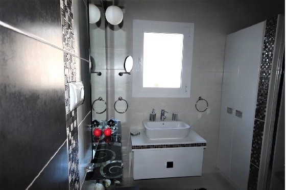 Villa in Pego-Monte Pego zur Ferienvermietung, Woongedeelte 90 m², Bouwjaar 1990, Grondstuk 820 m², 2 Slaapkamers, 1 Badkamers, Pool, ref.: S-2211-7